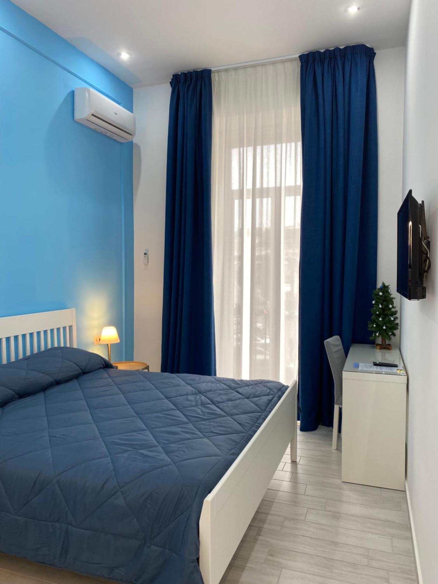 나폴리 Sogni Di Chiaia B&B 외부 사진